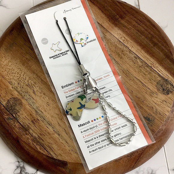 🖤2009 Global Fair & festival Korea key/bag charm - Picture 1 of 8